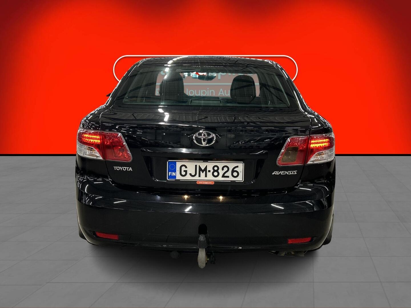 TOYOTA Avensis 2011