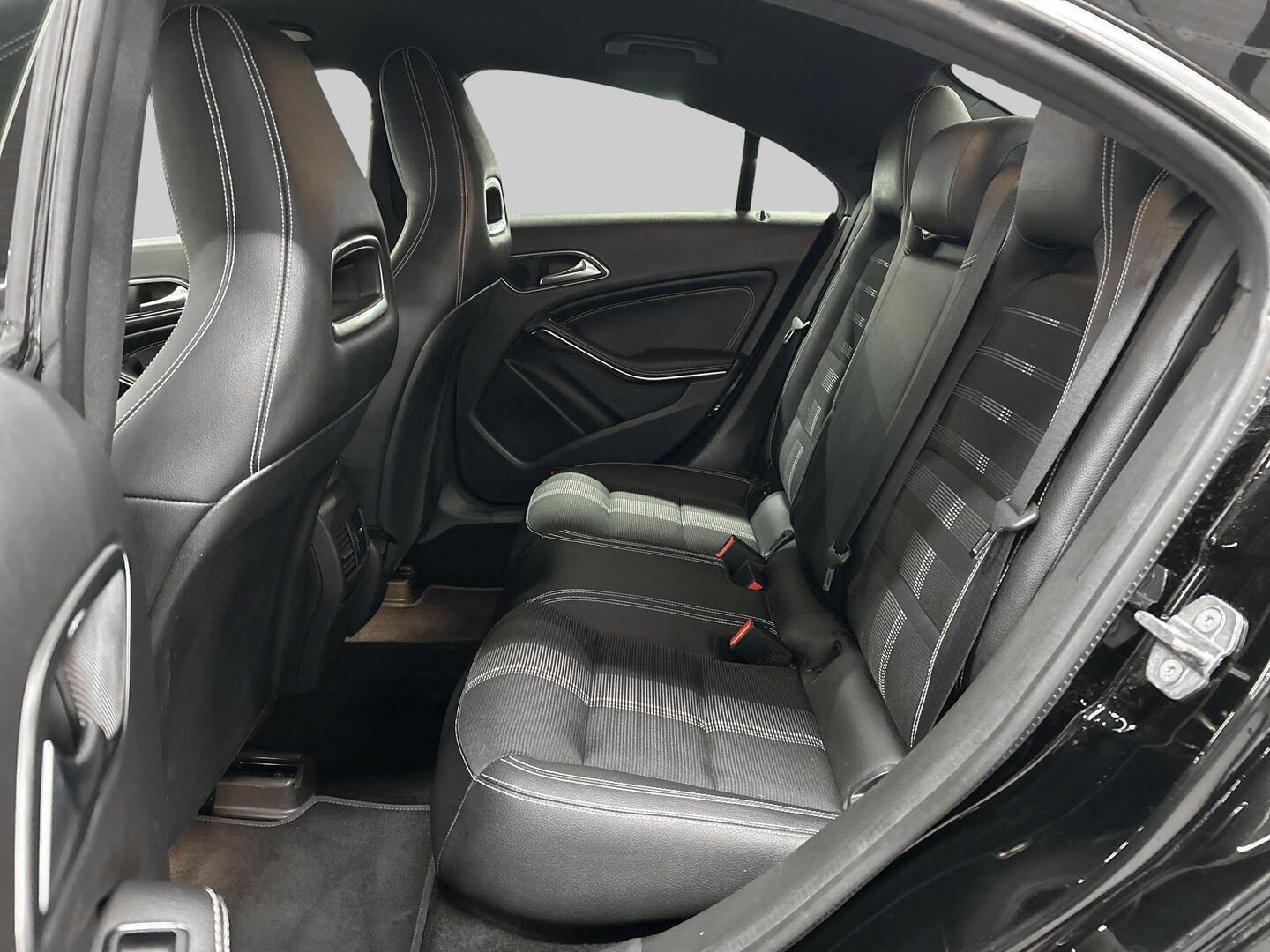 MERCEDES-BENZ CLA 2019
