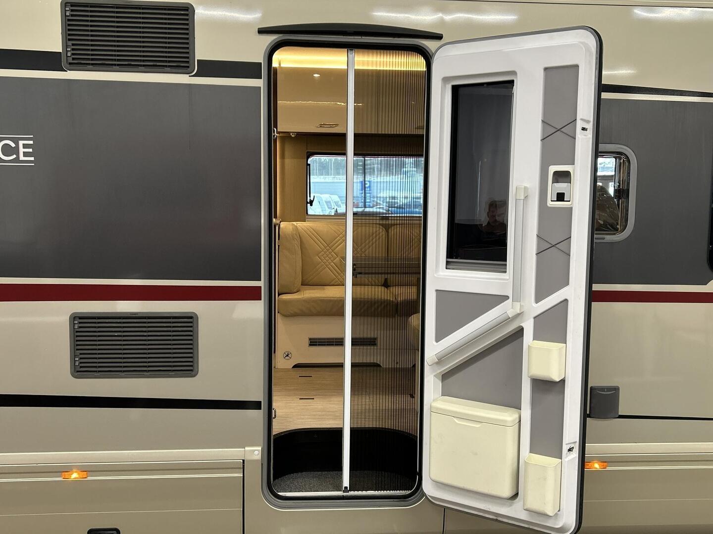 BÜRSTNER Elegance i920 G 2022