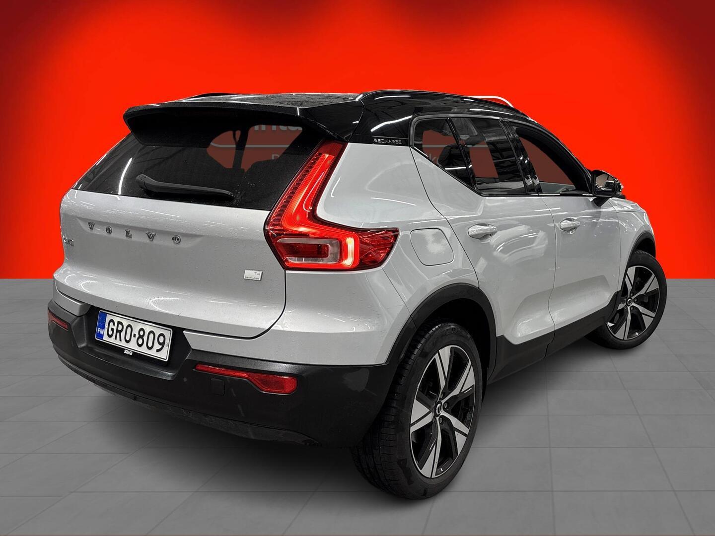 VOLVO XC40 2021