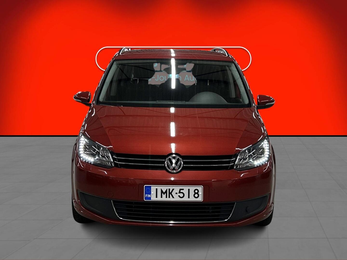 VOLKSWAGEN Touran 2014