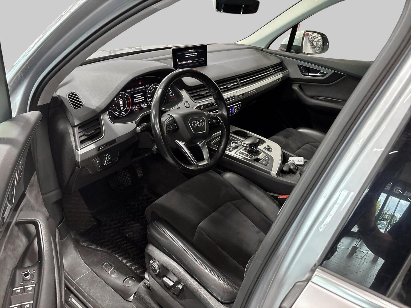 AUDI Q7 2016