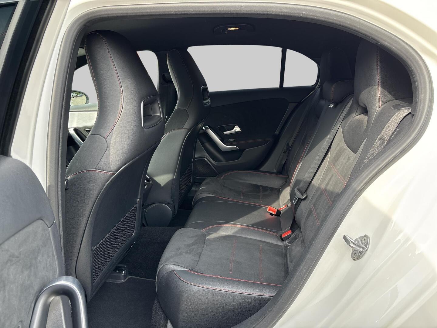 MERCEDES-BENZ A 2020