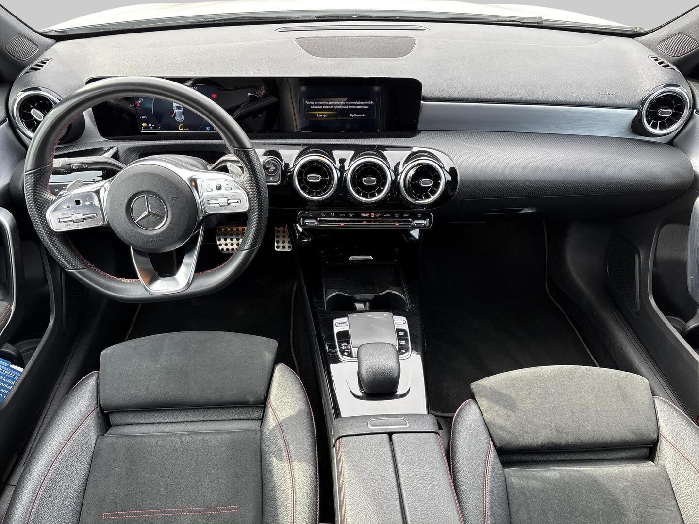 MERCEDES-BENZ A 2020