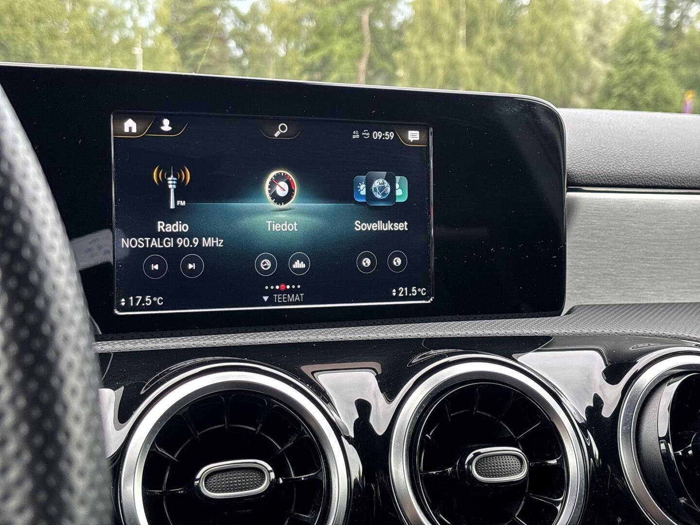 MERCEDES-BENZ A 2020