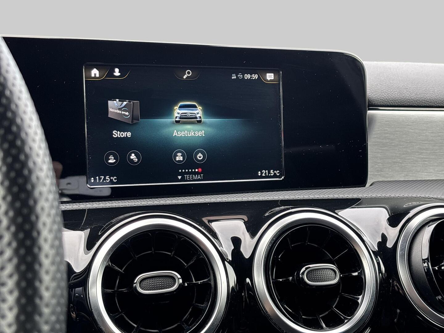 MERCEDES-BENZ A 2020