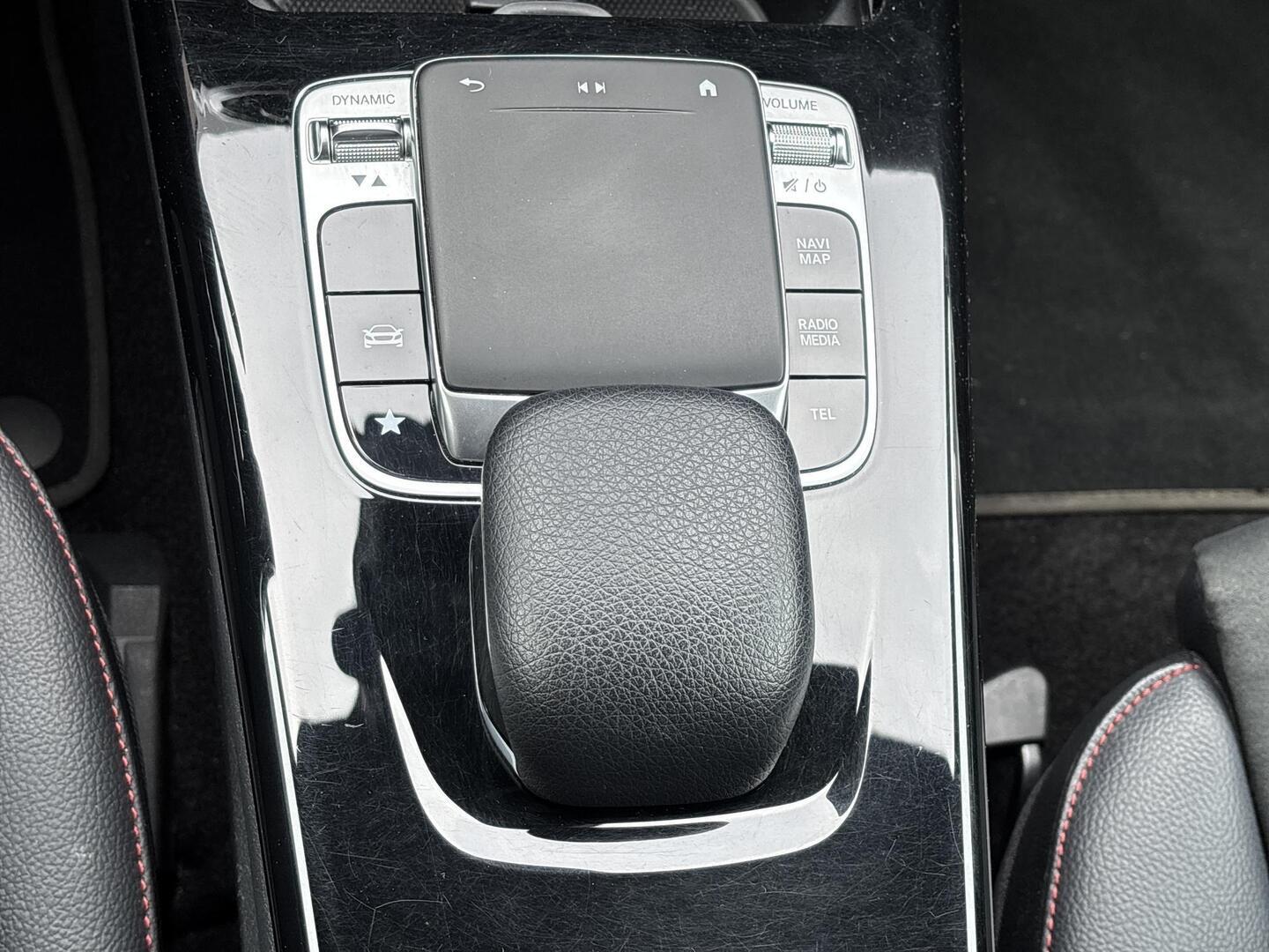 MERCEDES-BENZ A 2020