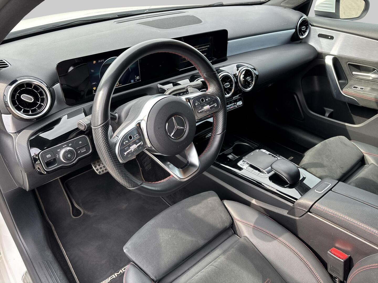 MERCEDES-BENZ A 2020