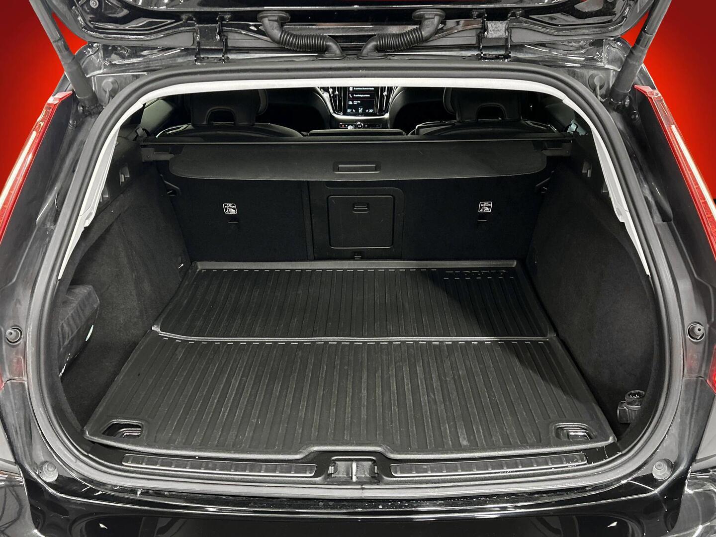 VOLVO V60 2020