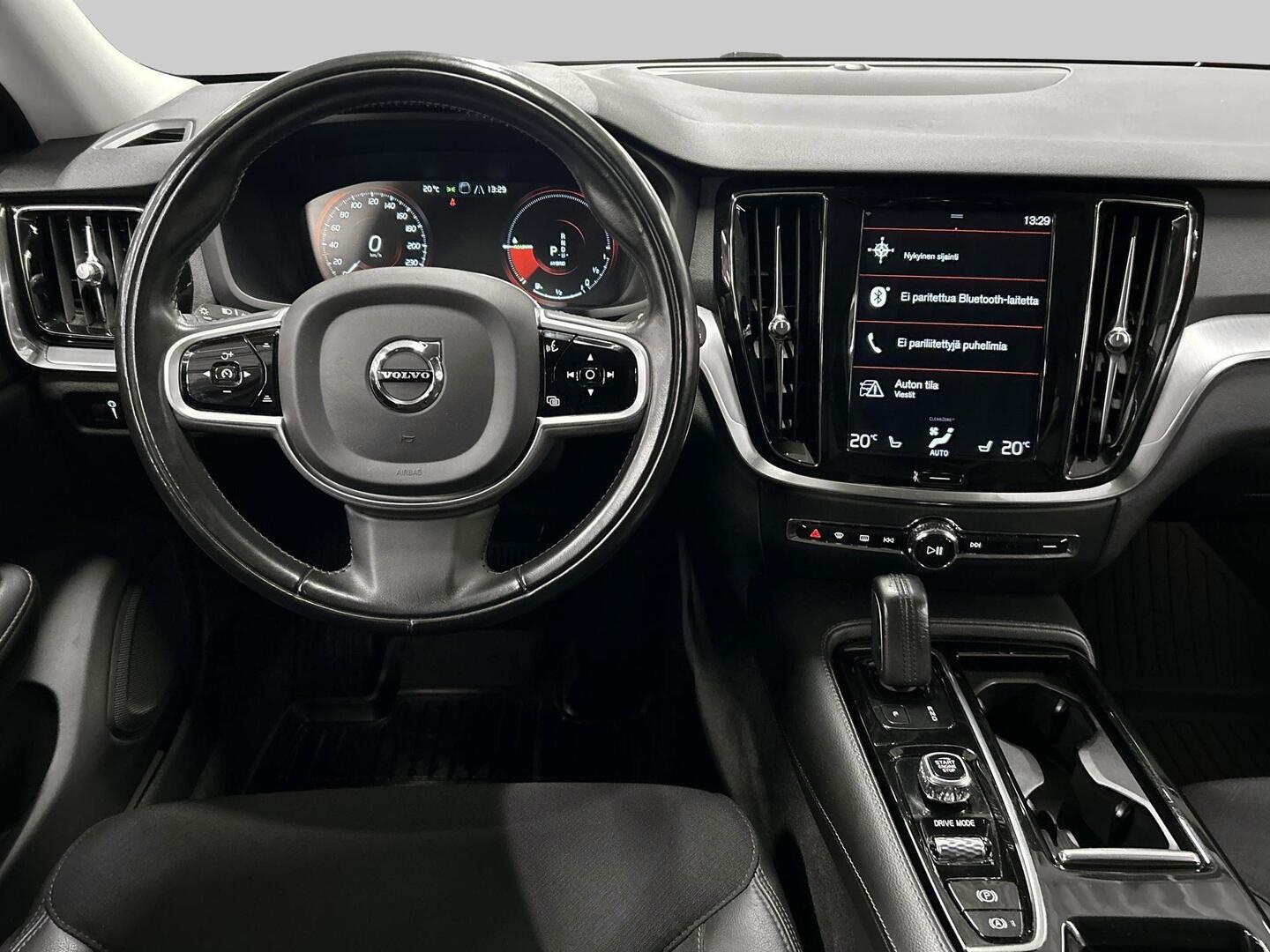 VOLVO V60 2020
