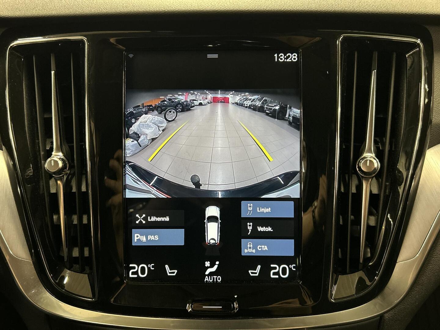 VOLVO V60 2020