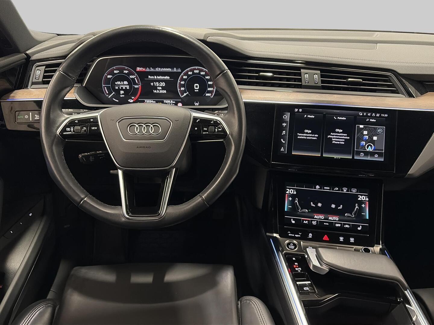 AUDI E-TRON 2022