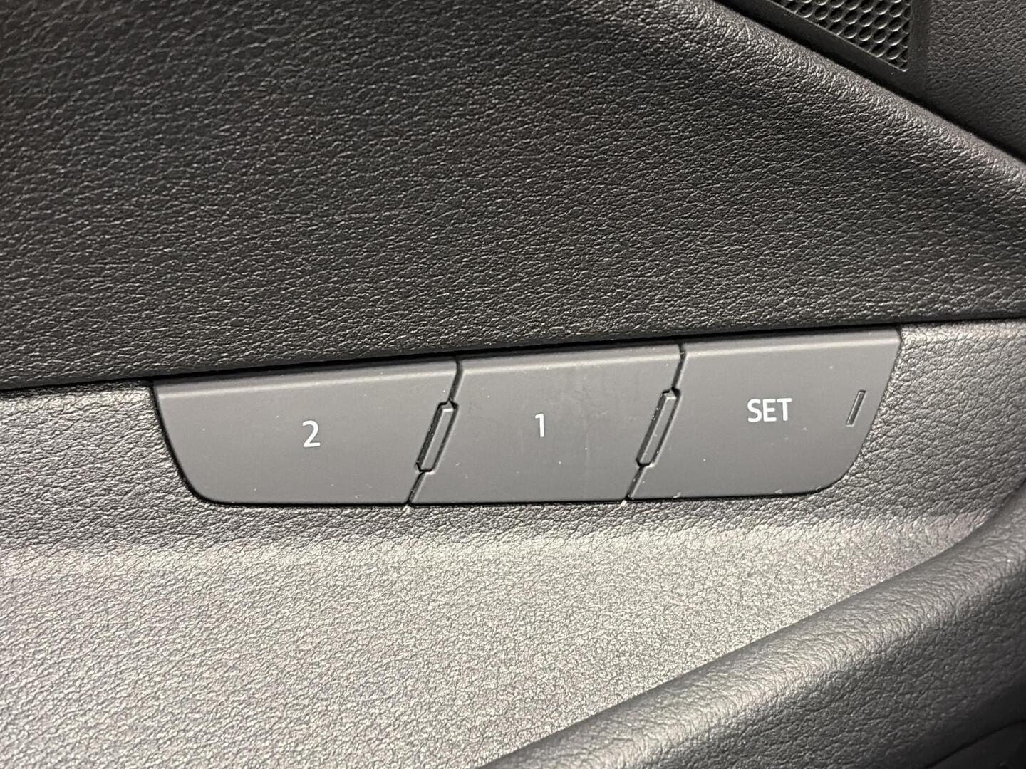 AUDI E-TRON 2022