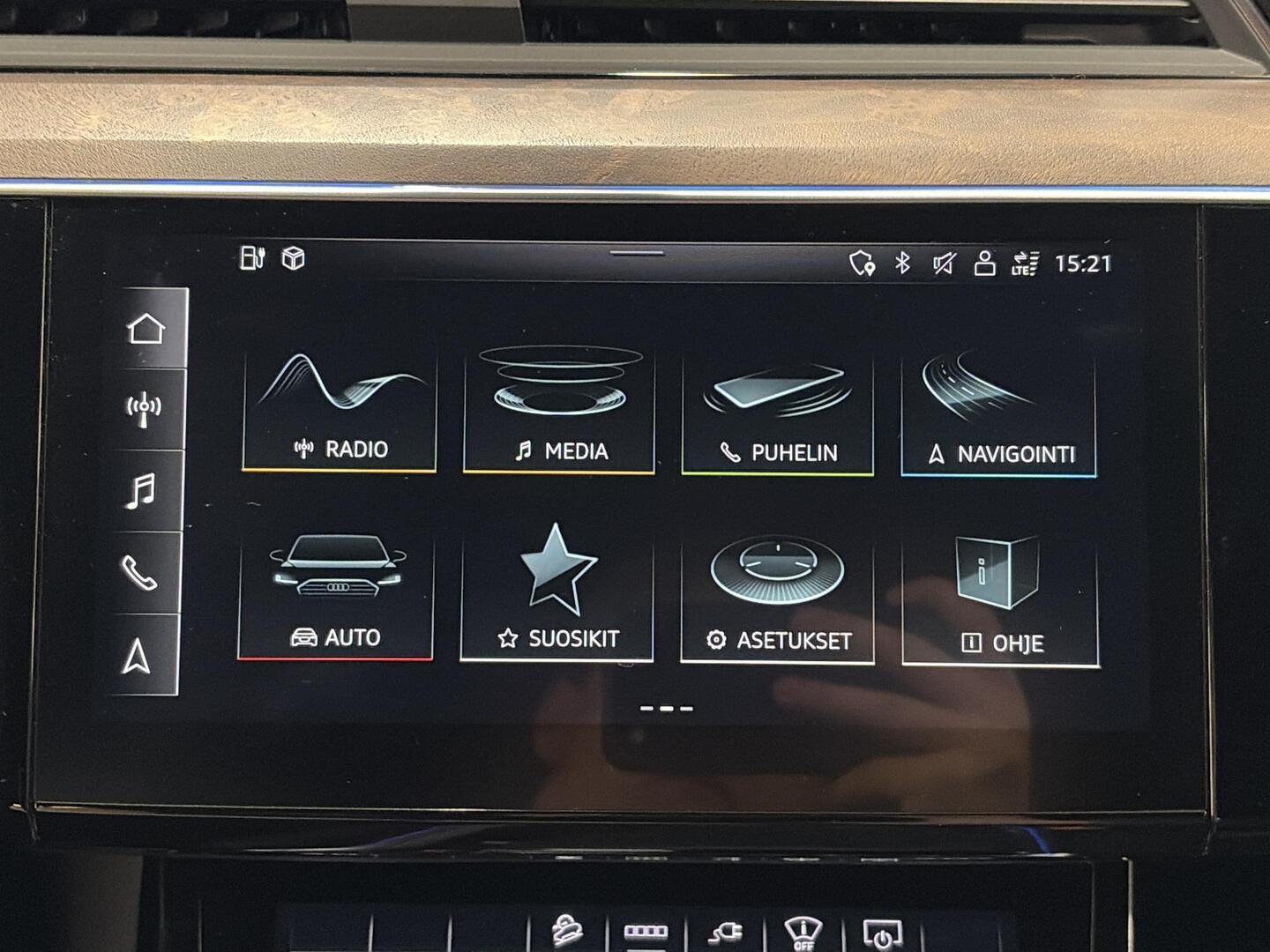 AUDI E-TRON 2022