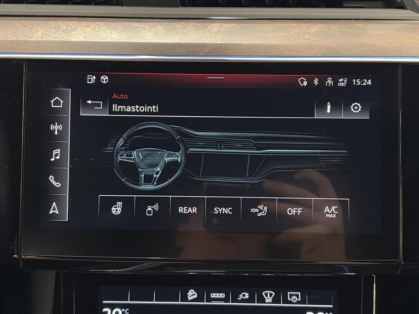 AUDI E-TRON 2022
