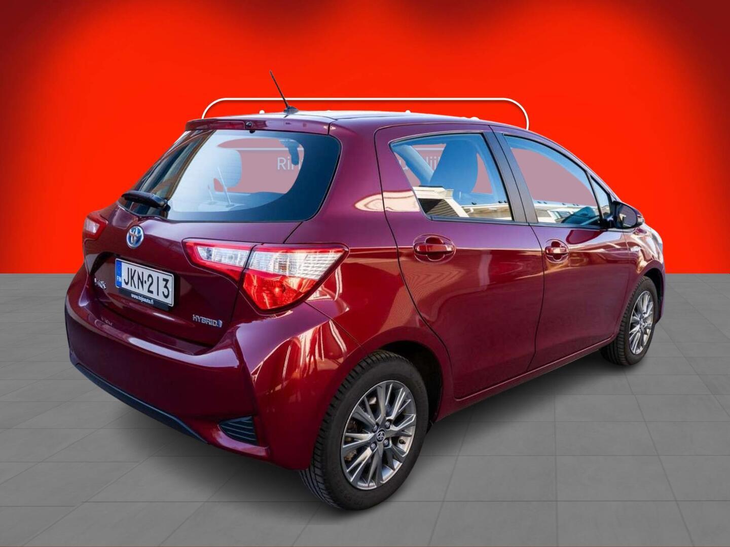 TOYOTA Yaris 2017