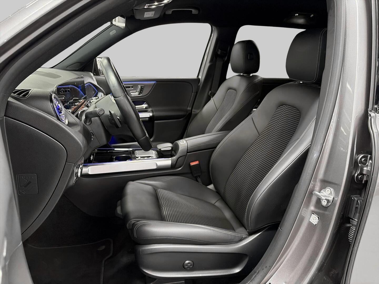 MERCEDES-BENZ EQB 2022