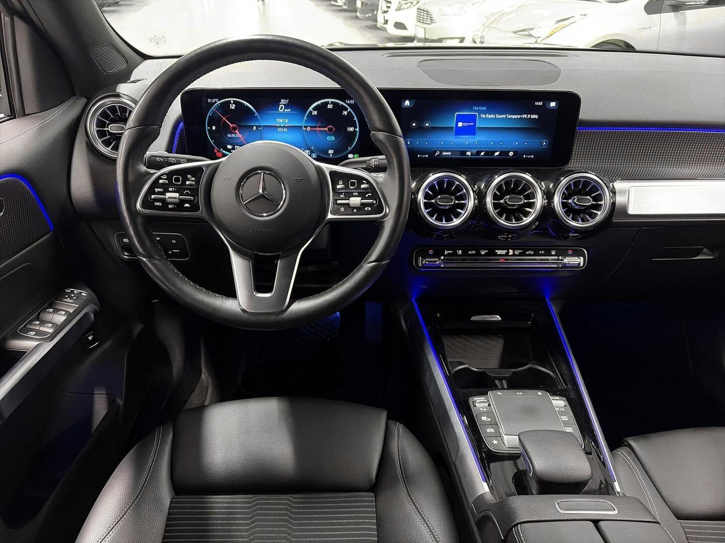 MERCEDES-BENZ EQB 2022
