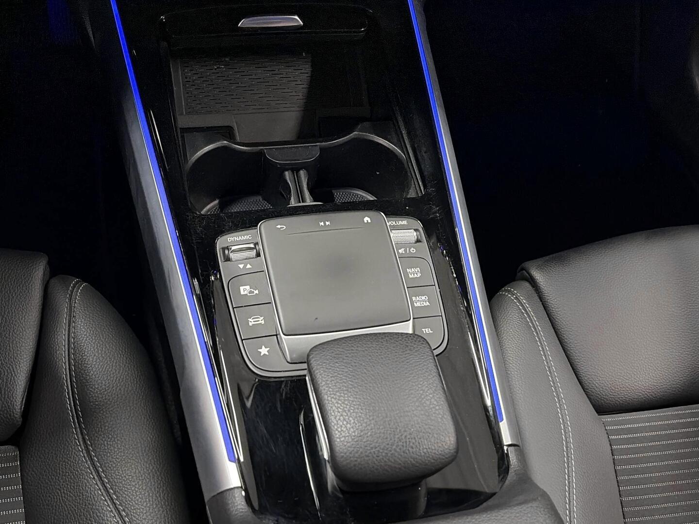 MERCEDES-BENZ EQB 2022