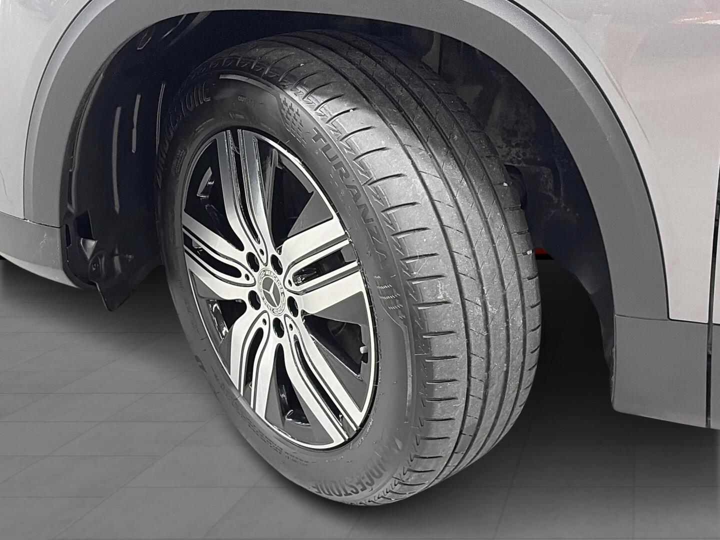 MERCEDES-BENZ EQB 2022