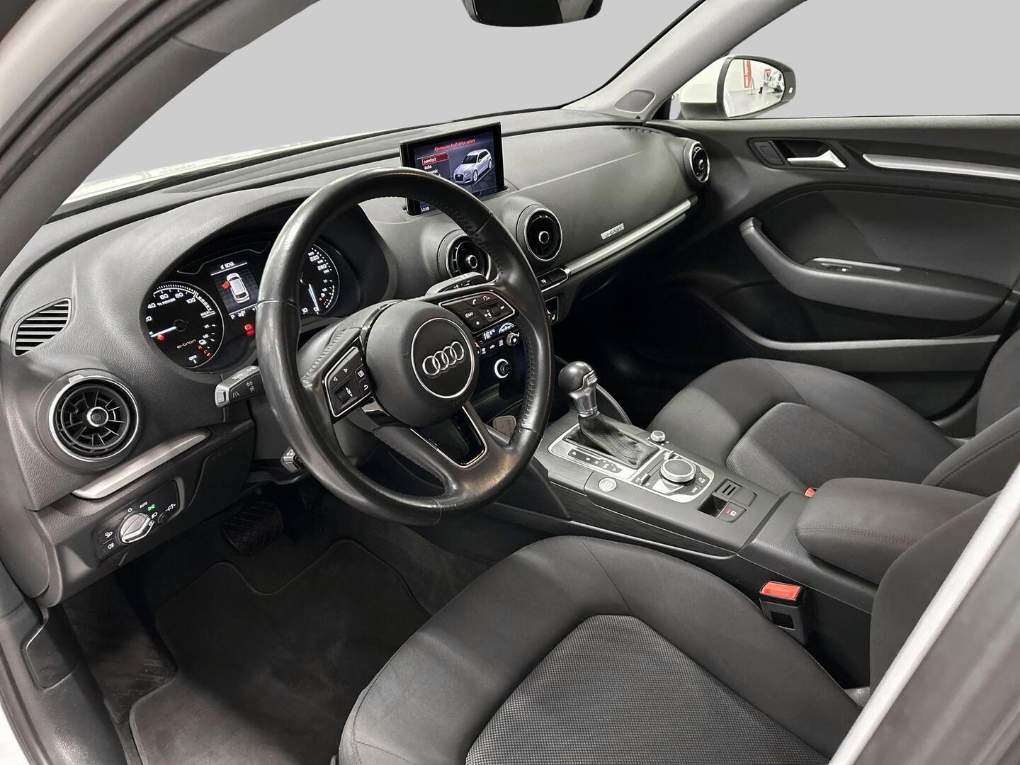 AUDI A3 2017