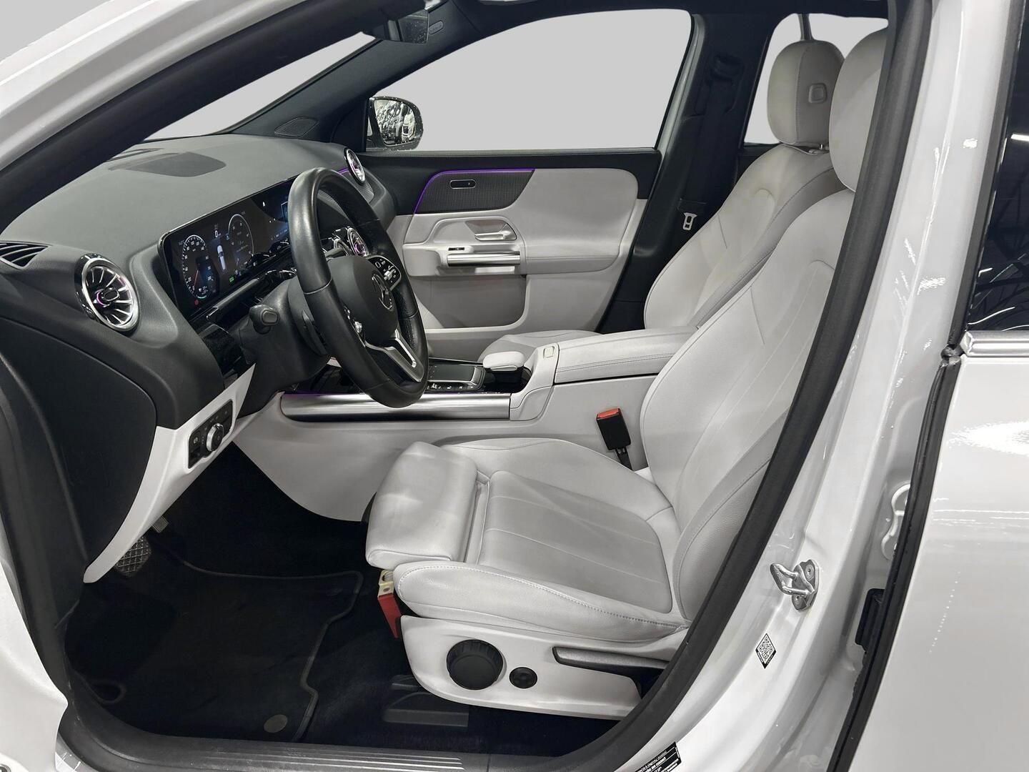 MERCEDES-BENZ EQA 2023