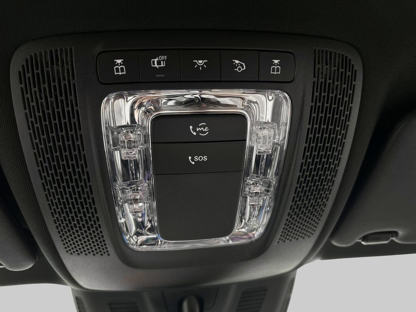 MERCEDES-BENZ EQA 2023
