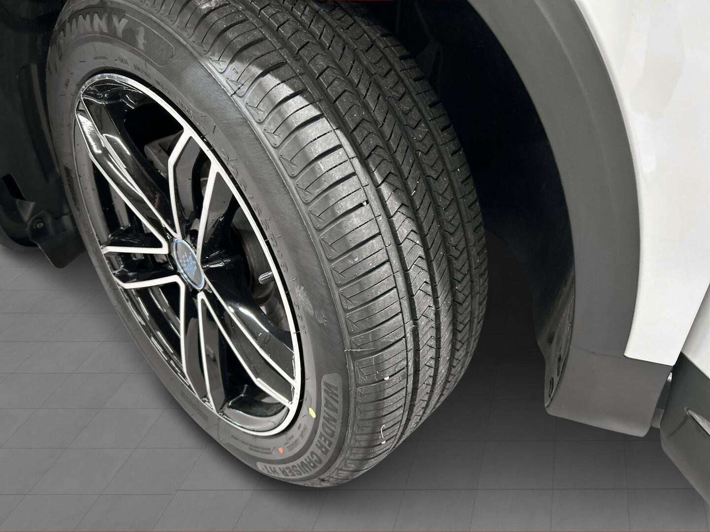 MERCEDES-BENZ EQA 2023