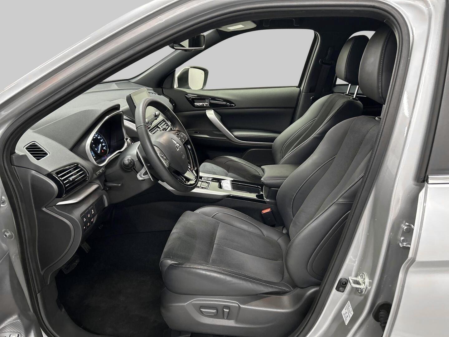 MITSUBISHI ECLIPSE CROSS 2024