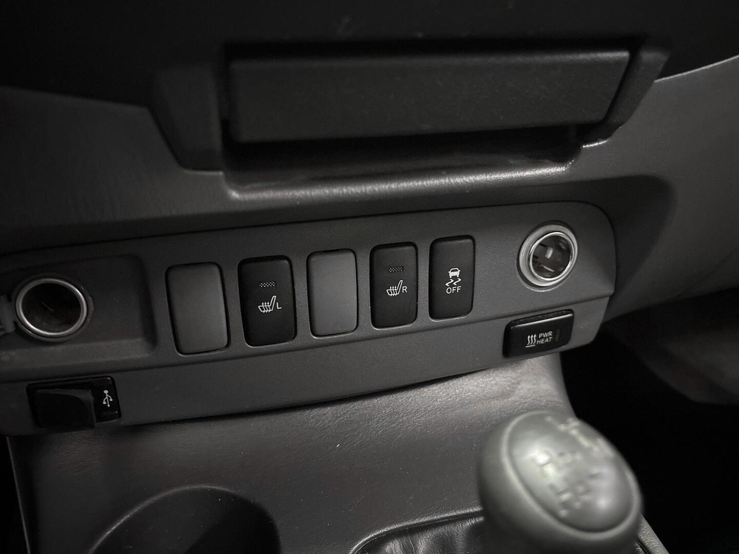 TOYOTA Hilux 2012