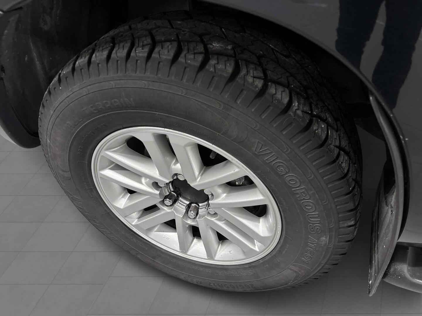 TOYOTA Hilux 2012