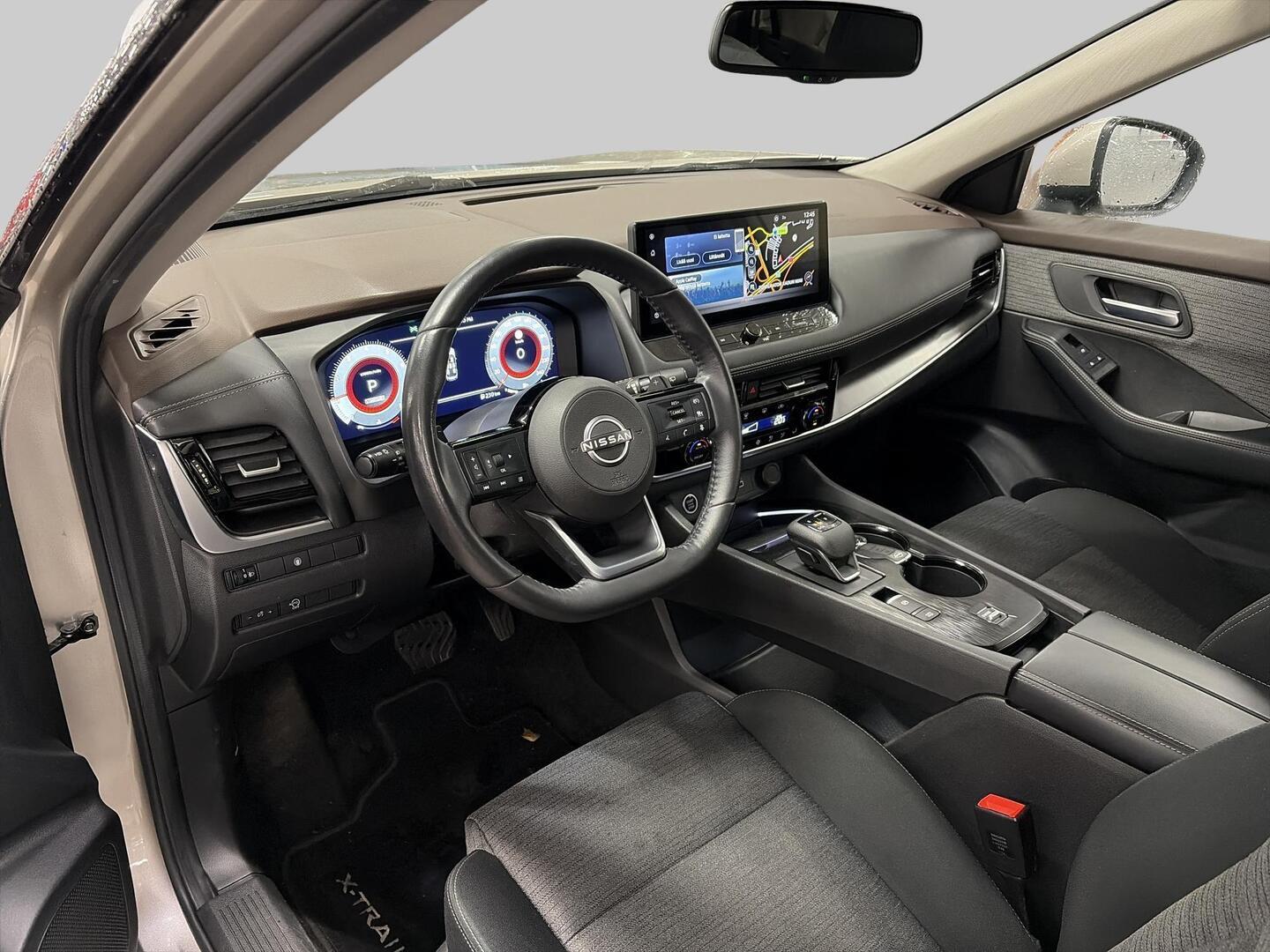 NISSAN X-Trail 2024