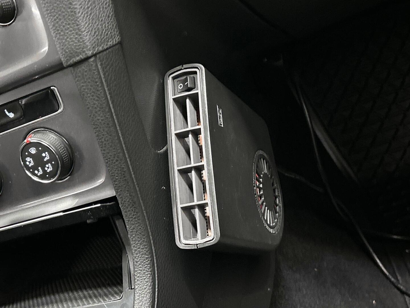 VOLKSWAGEN Golf 2012