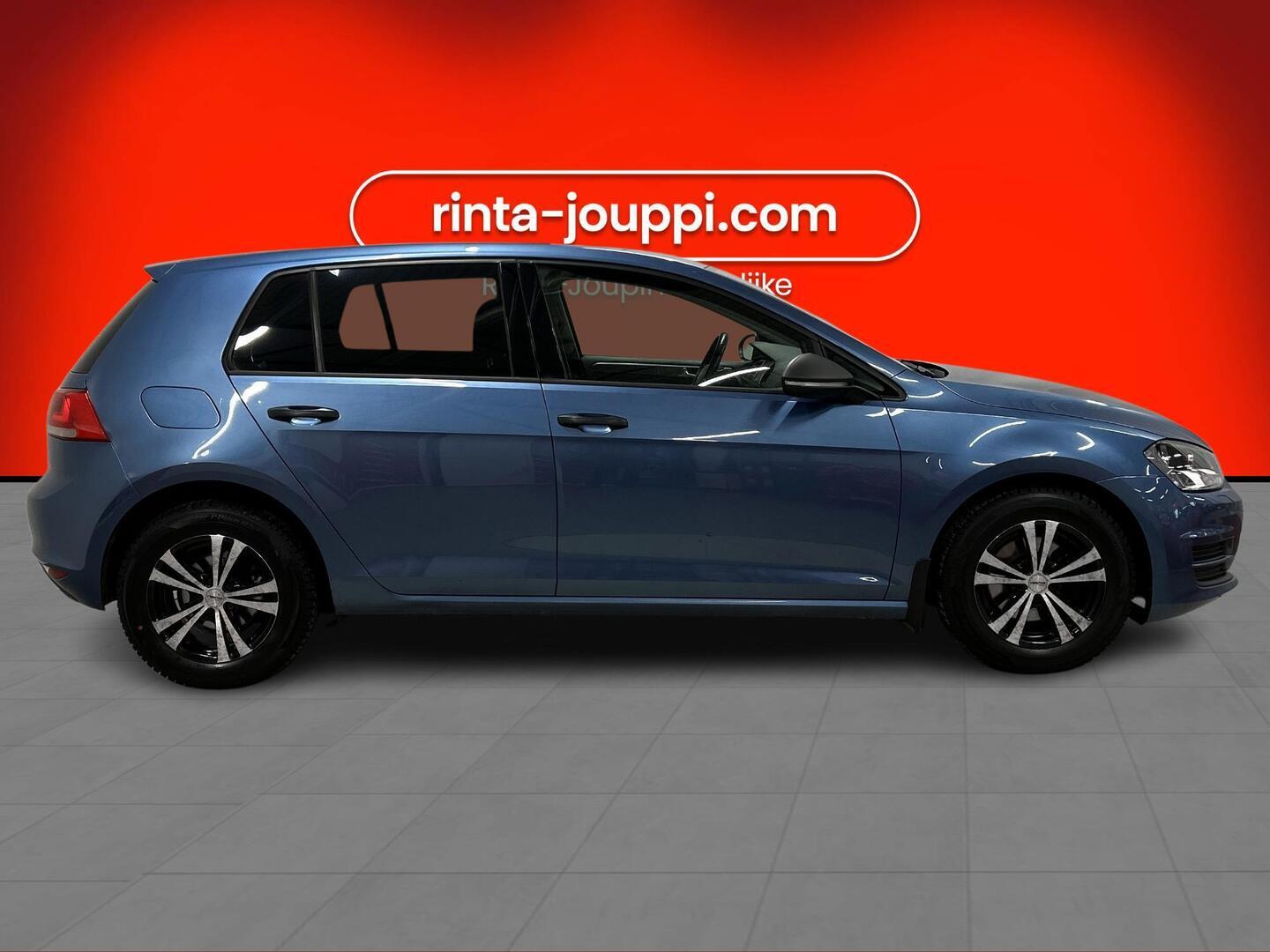 VOLKSWAGEN Golf 2012