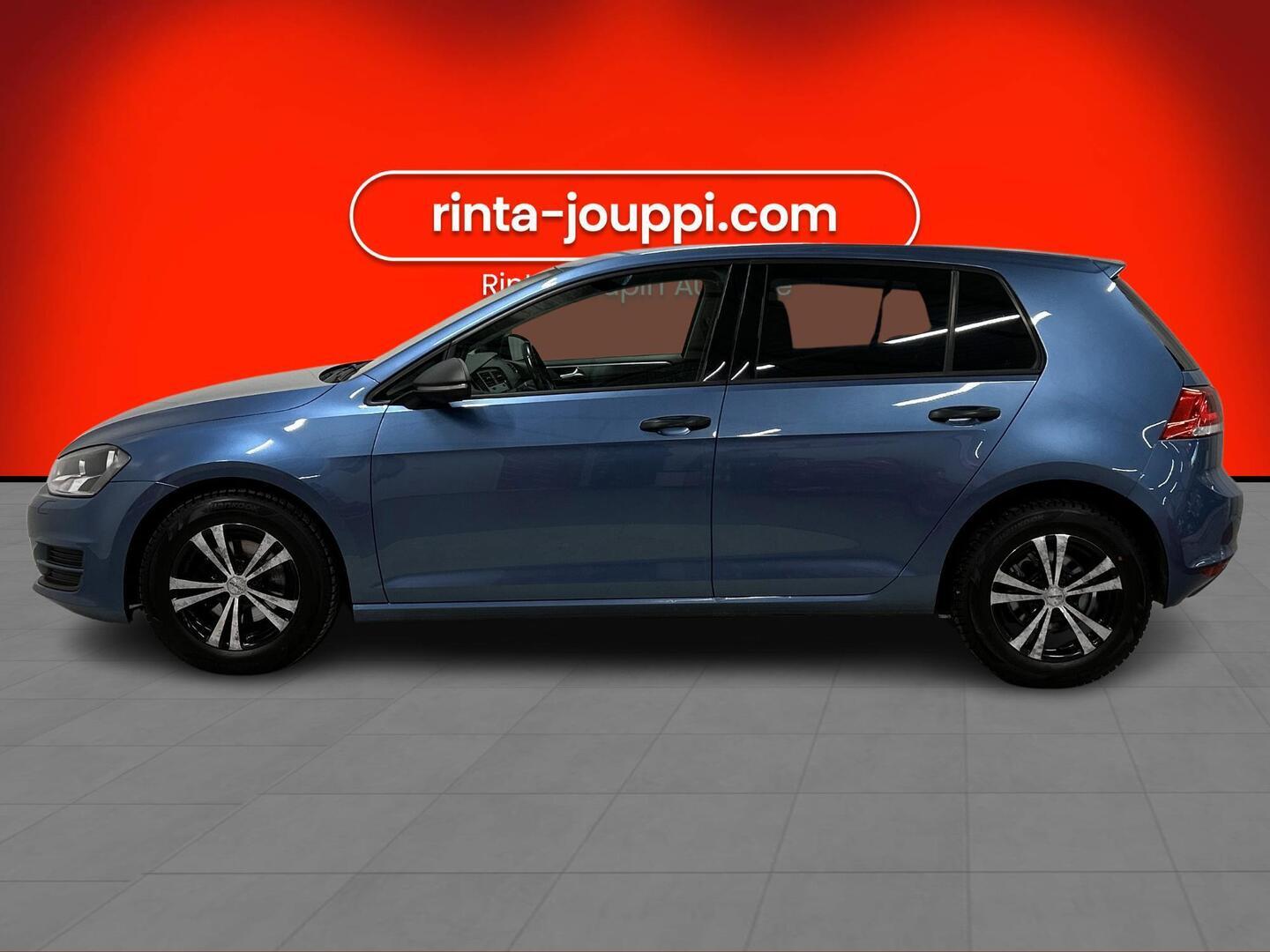 VOLKSWAGEN Golf 2012