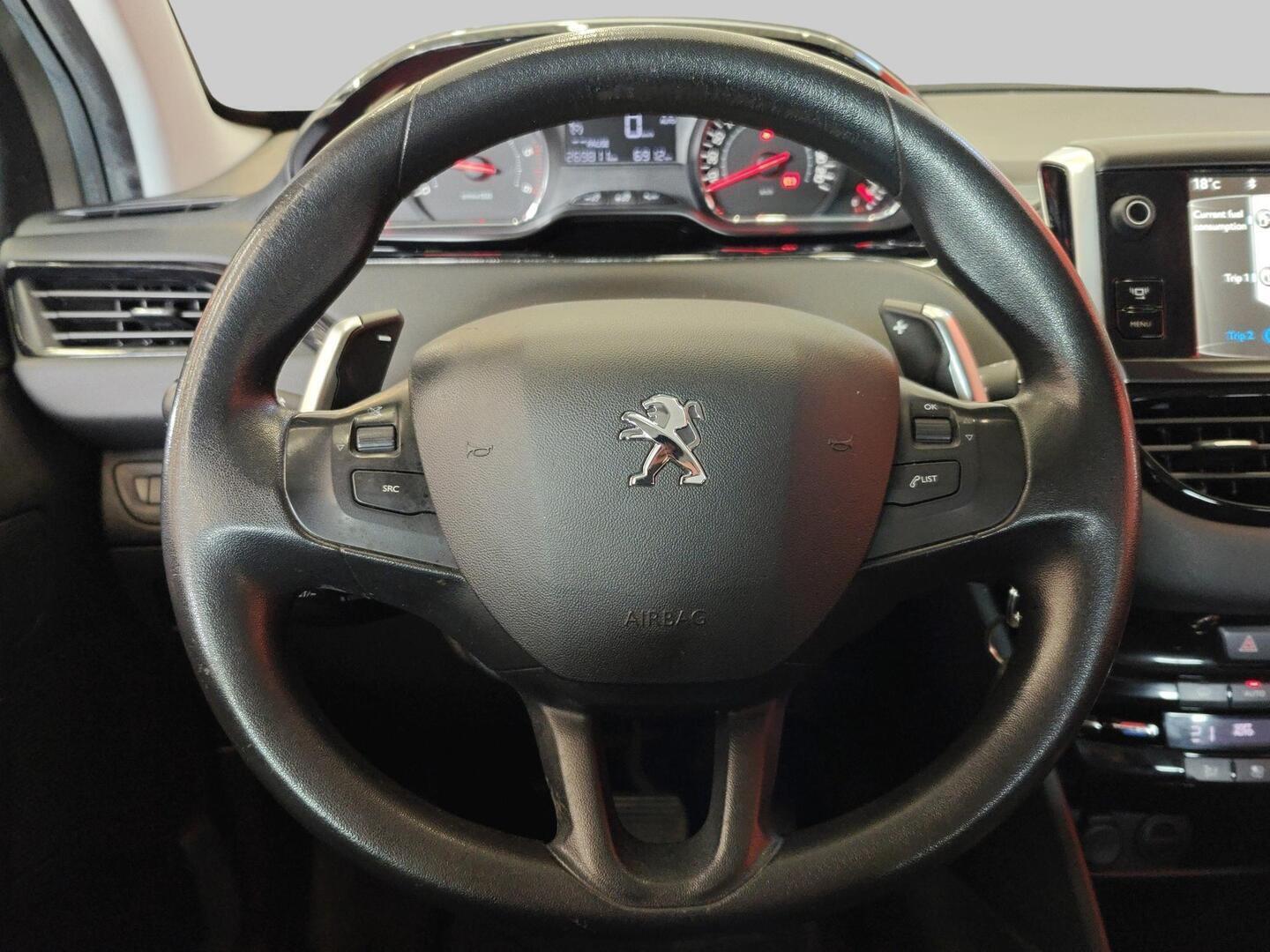 PEUGEOT 208 2013