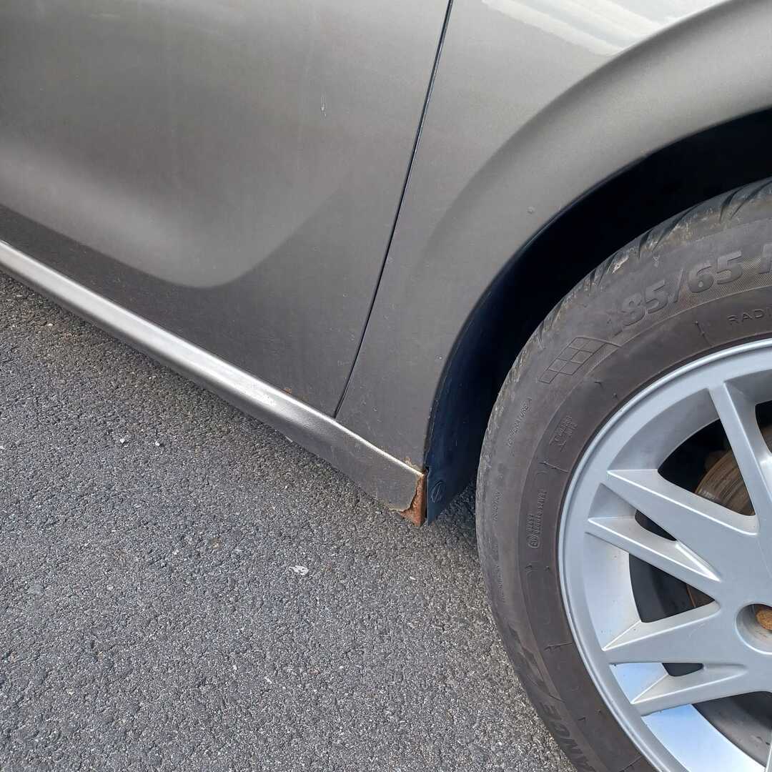 PEUGEOT 208 2013