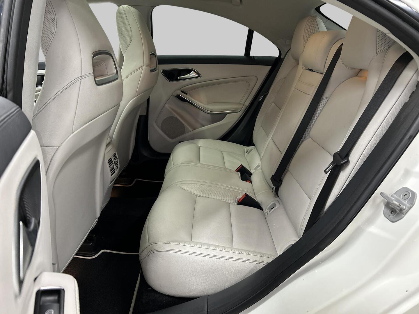 MERCEDES-BENZ CLA 2014