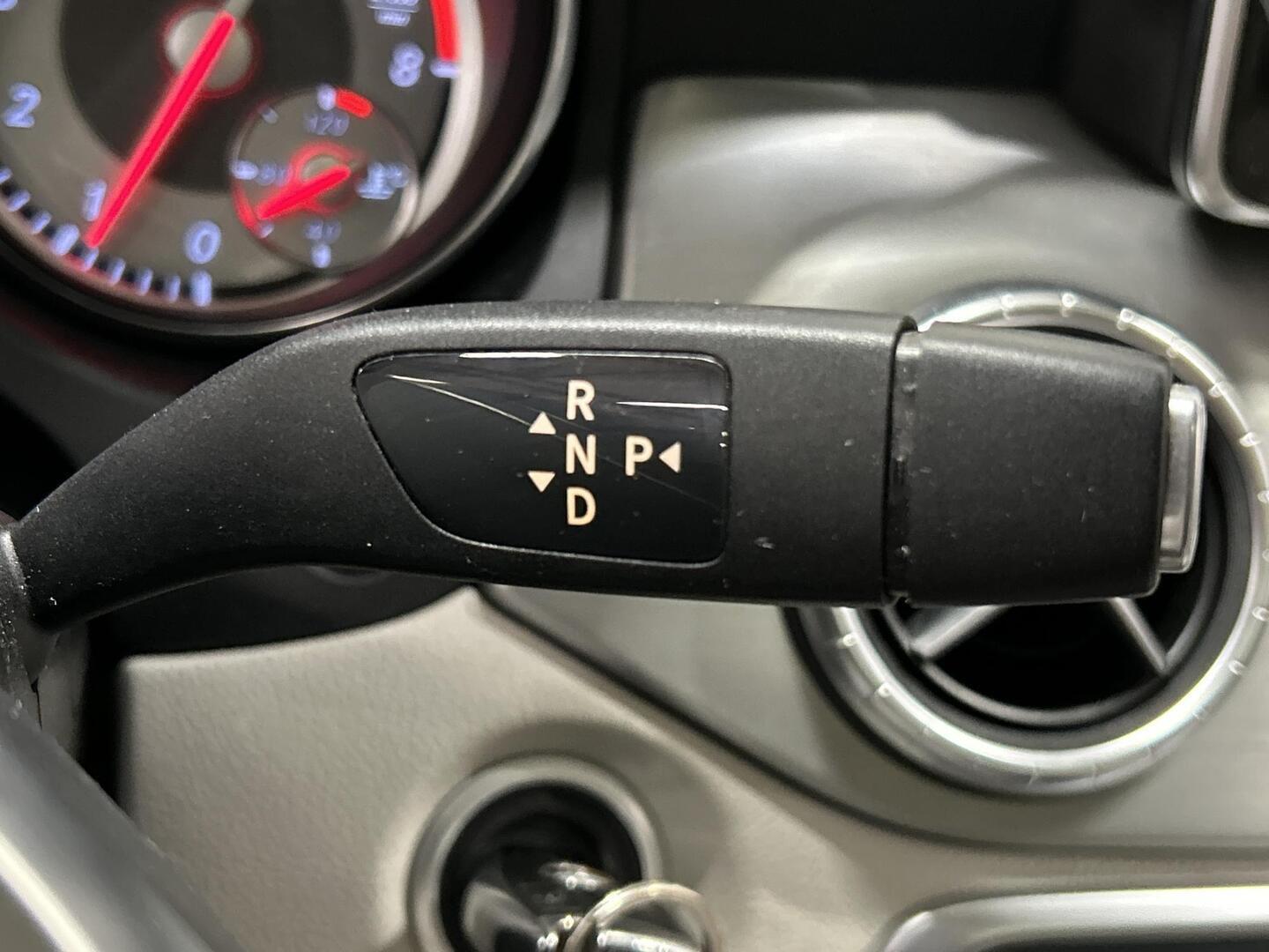 MERCEDES-BENZ CLA 2014