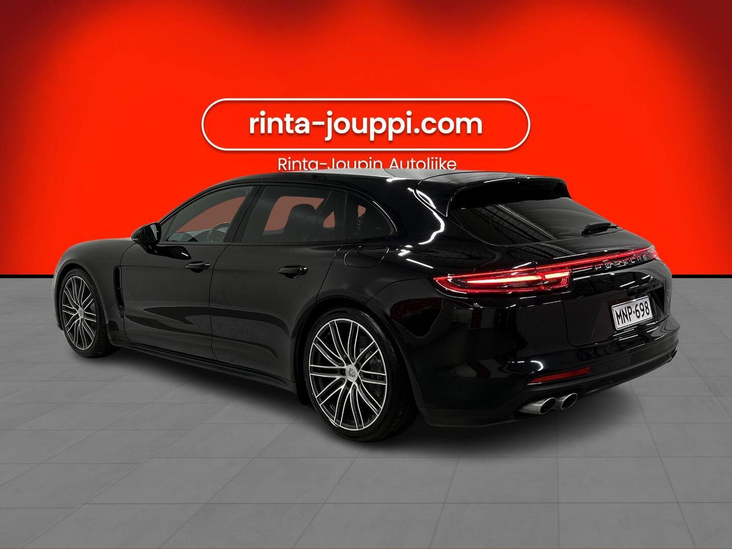 PORSCHE Panamera 2018