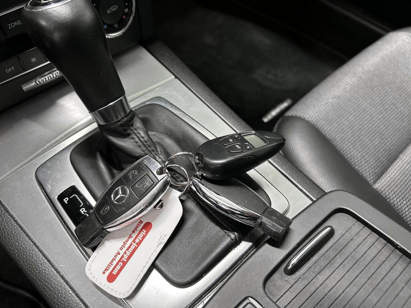 MERCEDES-BENZ C 2012