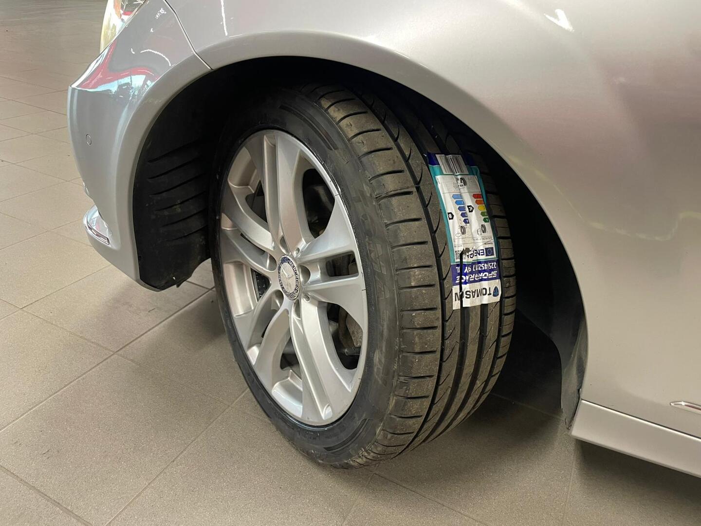 MERCEDES-BENZ C 2012