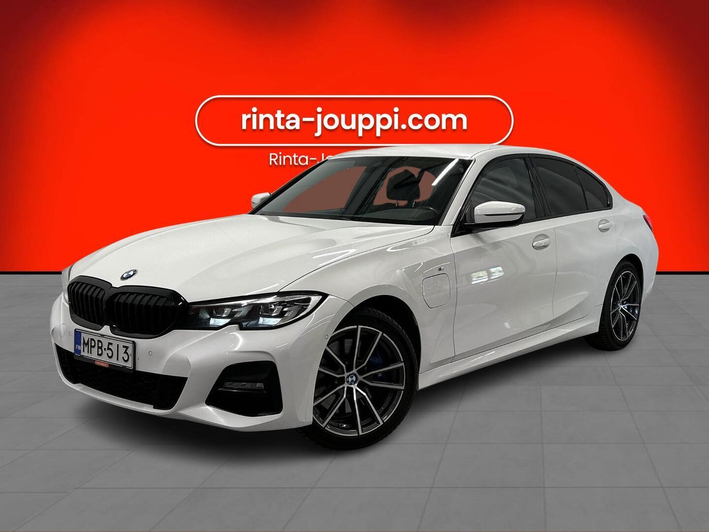 BMW 330 2019