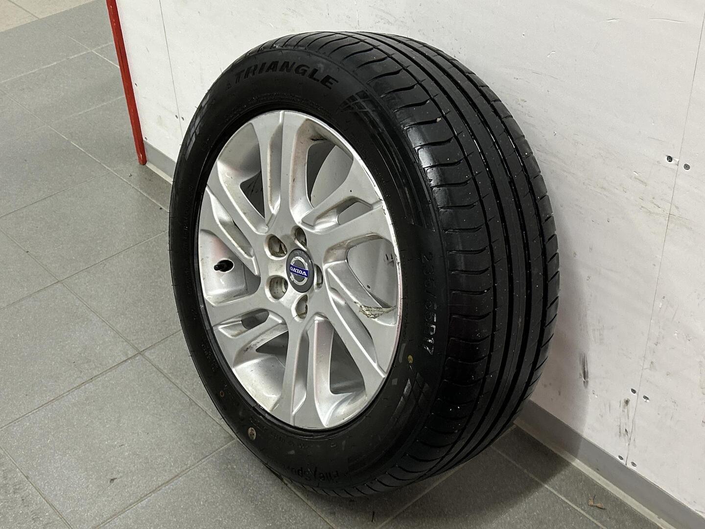 VOLVO XC70 2015