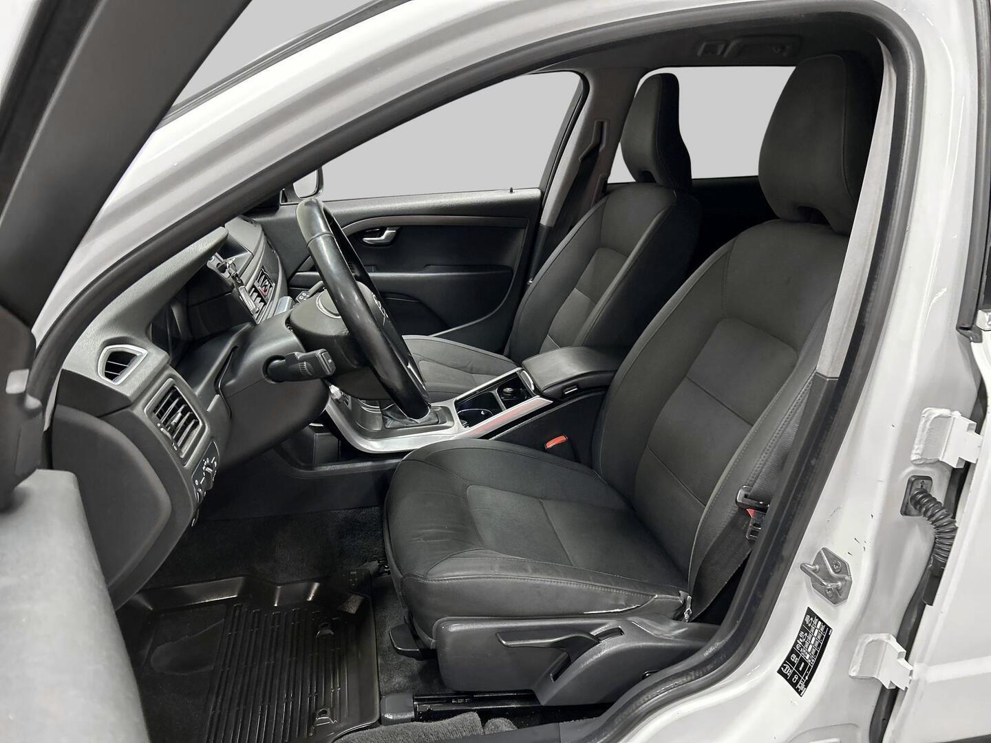 VOLVO XC70 2015