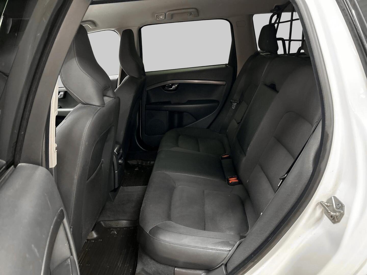 VOLVO XC70 2015