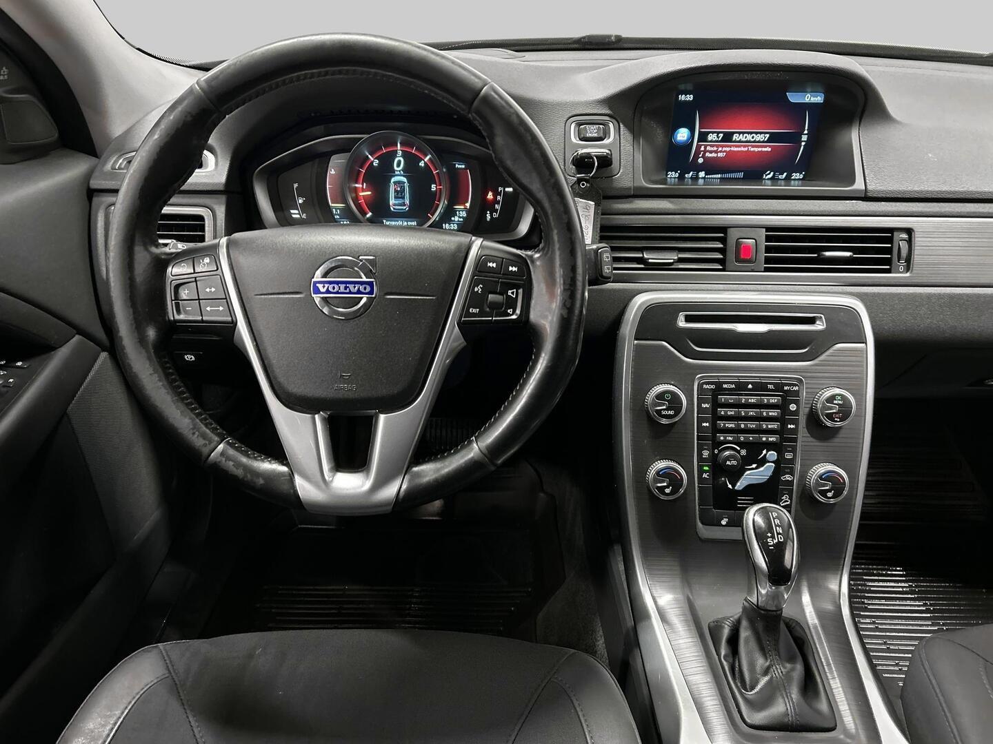 VOLVO XC70 2015