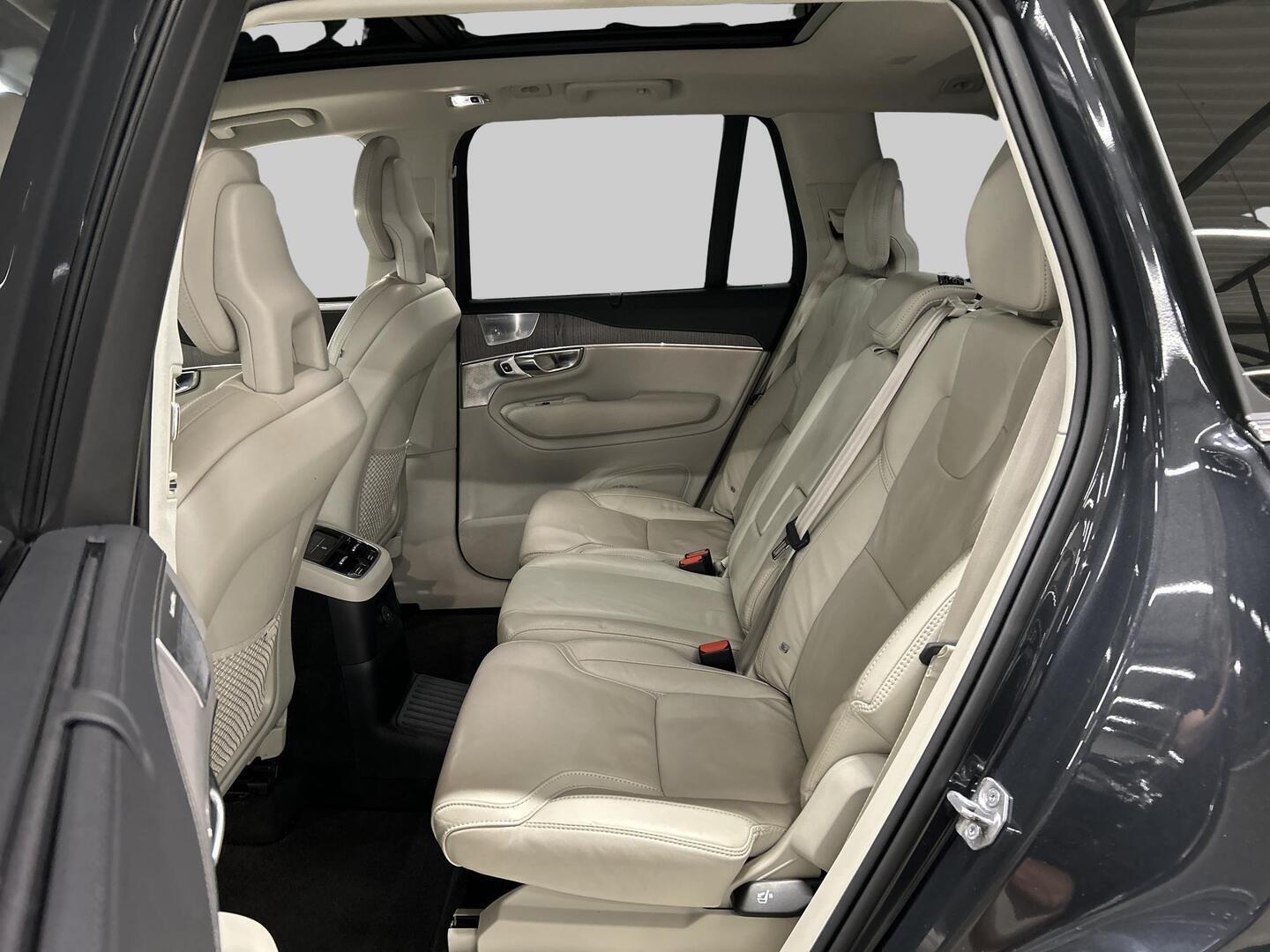 VOLVO XC90 2021