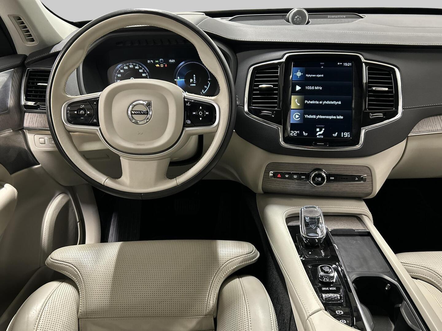 VOLVO XC90 2021