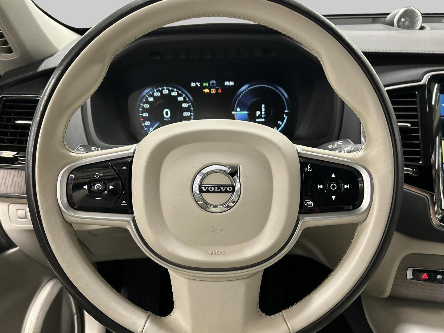 VOLVO XC90 2021